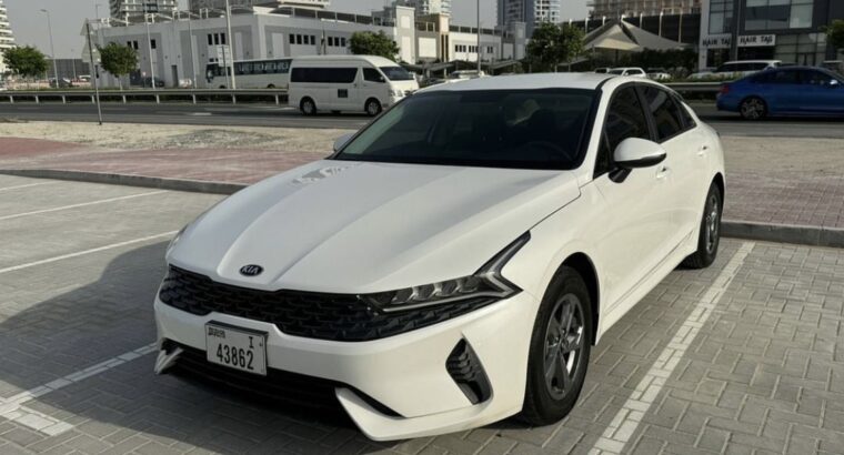 Kia K5 mid option 2021 Gcc in good condition