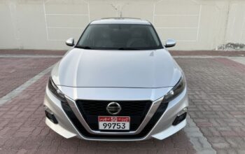 Nissan Altima SV 2022 Gcc full option for sale