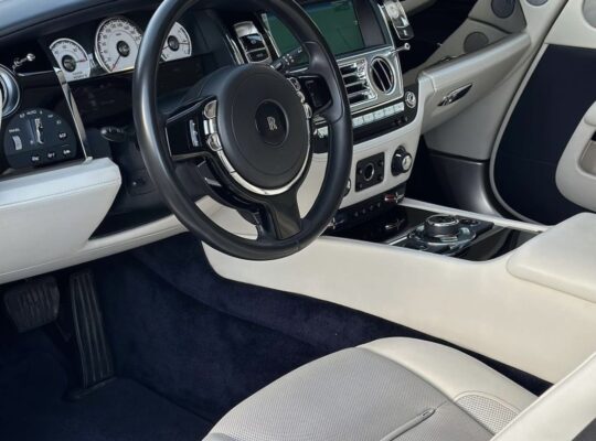 Rolls Royce Wraith 2017 Gcc fully loaded