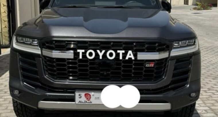 Toyota Land Cruiser GR 2022 full option for sale