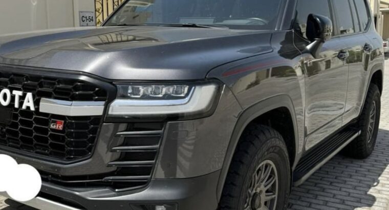Toyota Land Cruiser GR 2022 full option for sale