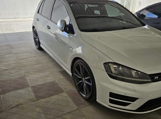 Volkswagen Golf R 2015 Gcc for sale in good condit