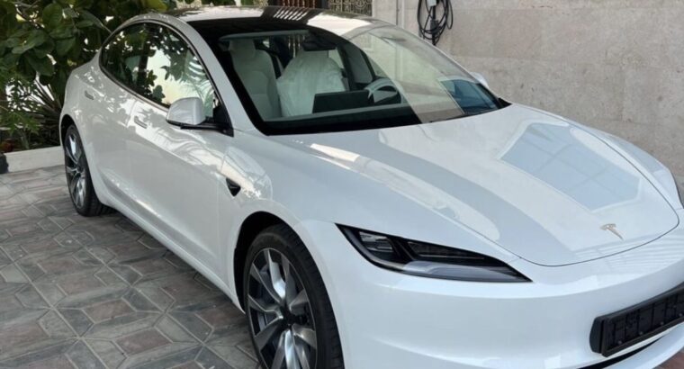 Tesla model 3 long range 2024 Gcc for sale