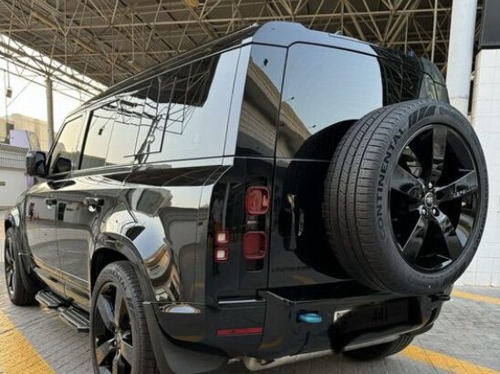 Land Rover Defender 110 full option 2024 Gcc for s