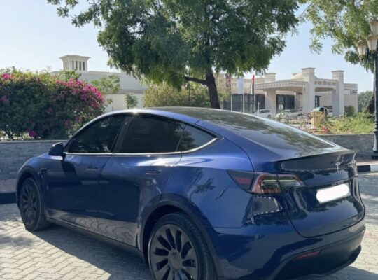Tesla model y long range 2022 Gcc for sale