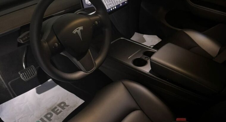 Tesla model y long range 2022 Gcc for sale