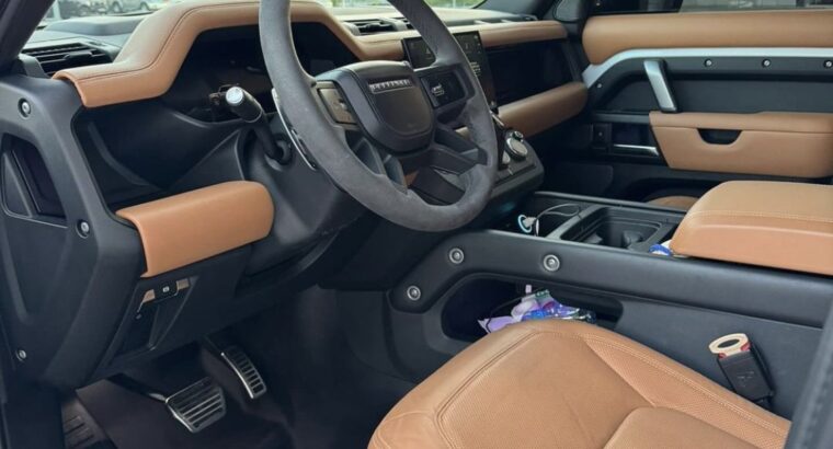 Land Rover Defender 110 Full option 2023 Gcc for s