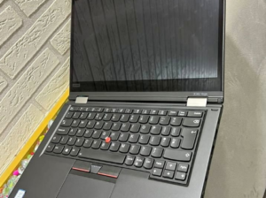 Lenovo Yoga 380 x360 2 in one touch screen