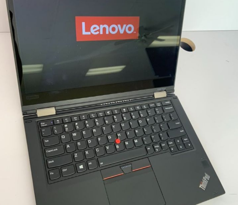 Lenovo Yoga 380 x360 2 in one touch screen