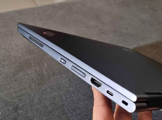 Lenovo Yoga C13 Chromebook + PEN – still in Warran