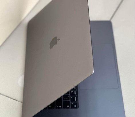 MACBOOK PRO 2019 i7-PROCESSOR FOR SALE
