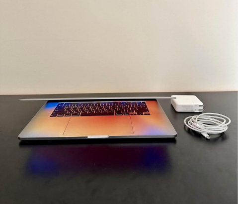 MacBook Pro 2019 16inch i9 A2141 For Sale