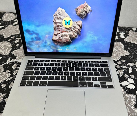 Mac book pro 2015 13.3 inch for sale