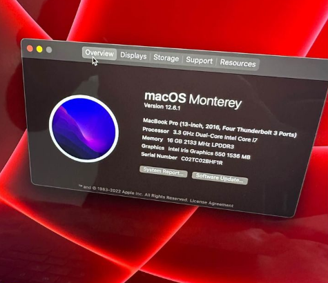 MacBook Pro 2016 13 inch core i7 16 gb 1tb ssd for