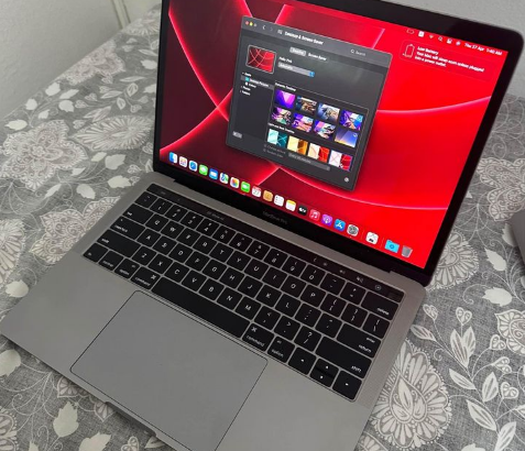 MacBook Pro 2016 13 inch core i7 16 gb 1tb ssd for