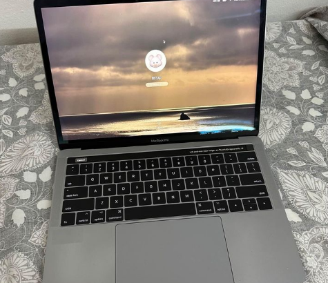 MacBook Pro 2016 13 inch core i7 16 gb 1tb ssd for