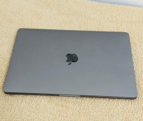 MacBook Pro 2017 13.3 inch for sale