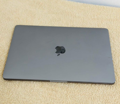 MacBook Pro 2017 13.3 inch for sale