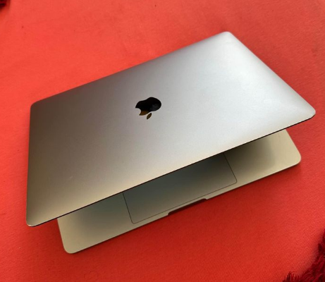 MacBook Pro M1 8gb 500gb for sale