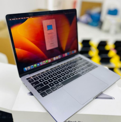 Mackbook Pro 2019 With box and Accessories For Sal