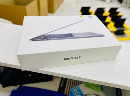 Mackbook Pro 2019 With box and Accessories For Sal