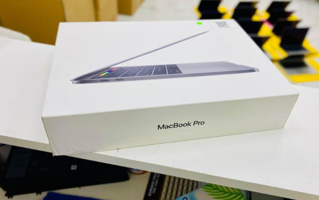 Mackbook Pro 2019 With box and Accessories For Sal