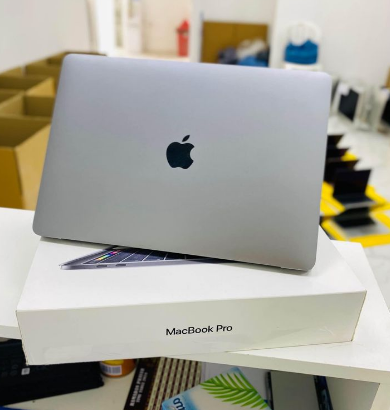 Mackbook Pro 2019 With box and Accessories For Sal