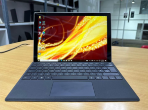 Microsoft Surface Pro 6 touch 2.7k display for sal