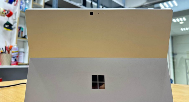 Microsoft Surface Pro 6 touch 2.7k display for sal