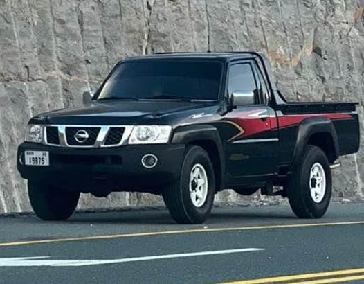 Nissan patrol pickup 2002 In very good condition f