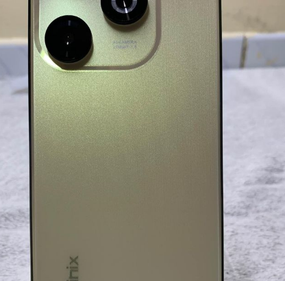 SMART 8 256GB STORAGE 8GB 4+4 GB RAM FOR SALE