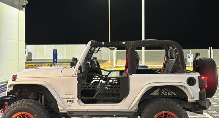 Jeep wrangler 2014 coupe Gcc in good condition