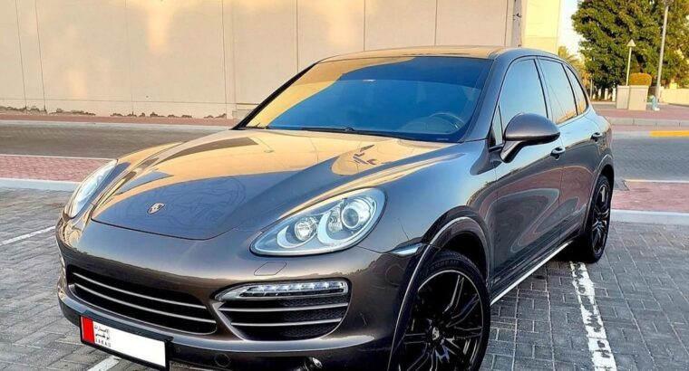 Porsche cayenne 2013 Gcc full option for sale