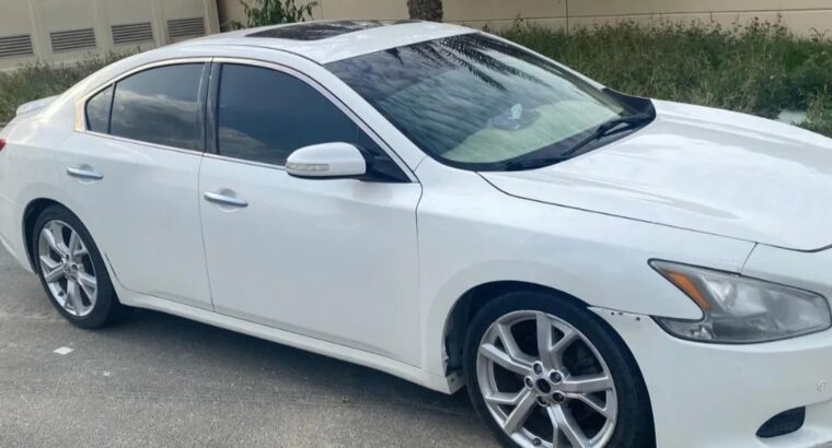 Nissan maxima 2010 Gcc full option for sale