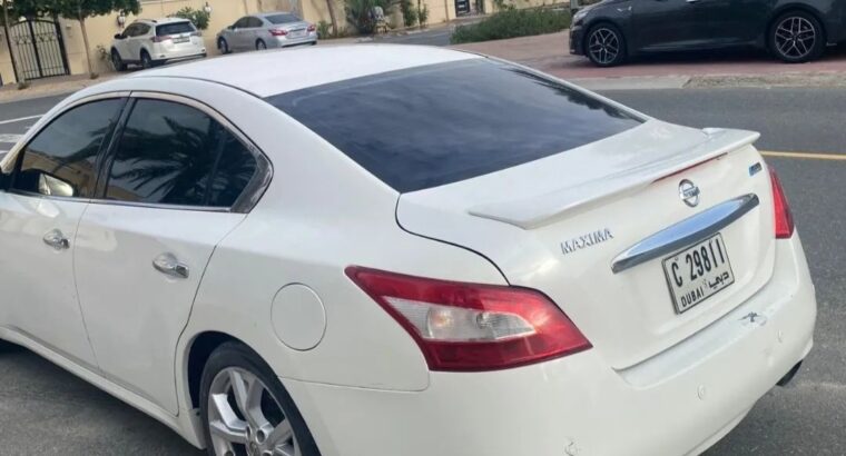 Nissan maxima 2010 Gcc full option for sale
