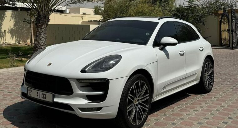 Porsche macan GTS 2018 Gcc full option for sale