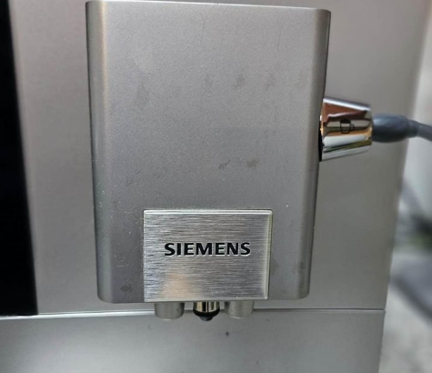 Siemens EQ5 Macchiato plus Coffee Machine For Sale