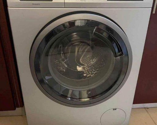 Siemens brand iq500 combo washer and drayer for sa