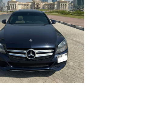 Mercedes c300 2018 American spec excellent conditi