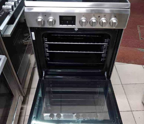 Whirpool brand electric cooker same like new for s