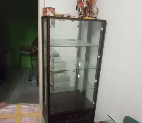 cabinet in good condition for sale