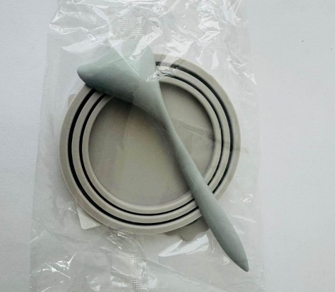 Cat/dog/other pets food can/tin cover with spoon f