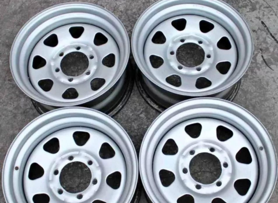 Nissan patrol y60 classic genuine rims for sale