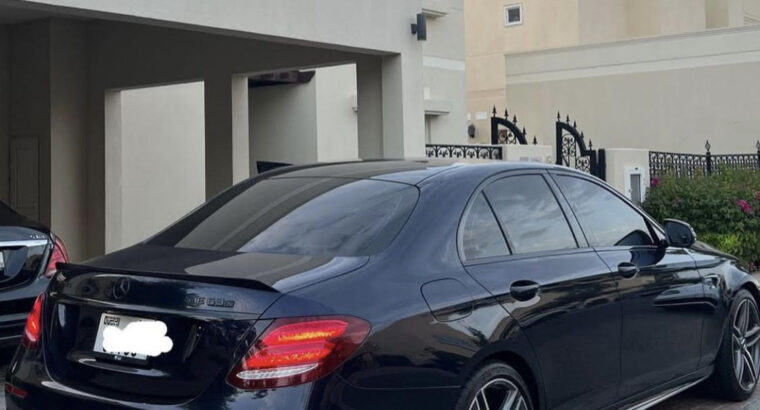 Mercedes E63s full option 2018 in perfect conditio