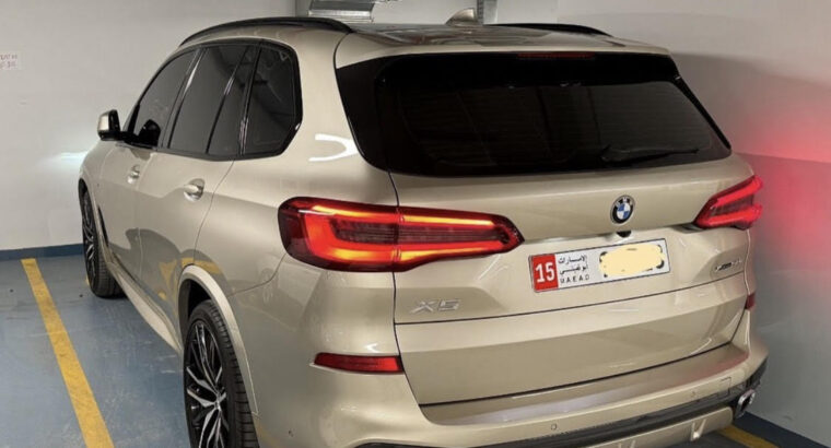 BMW X5 Luxury full option 2019 Gcc for sale