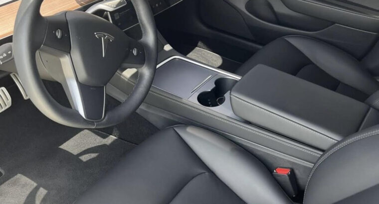 Tesla model 3 performance full option 2022 Gcc for