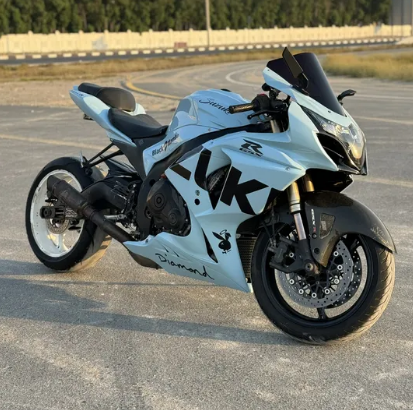 Gsxr1000 2010 GCC للبيع سوزوكي