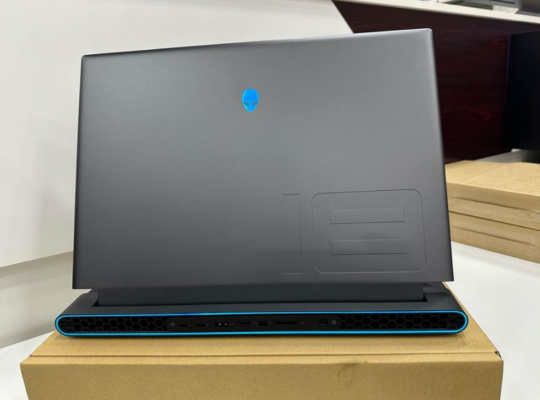 Alienware m18 R1 For Sale