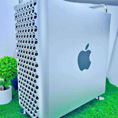 Apple Mac Pro A1991 For Sale