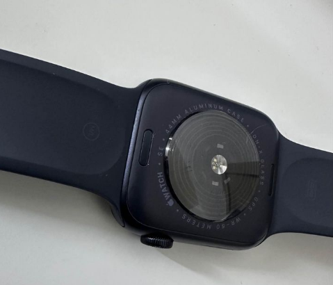 Apple watch SE 2022 For Sale